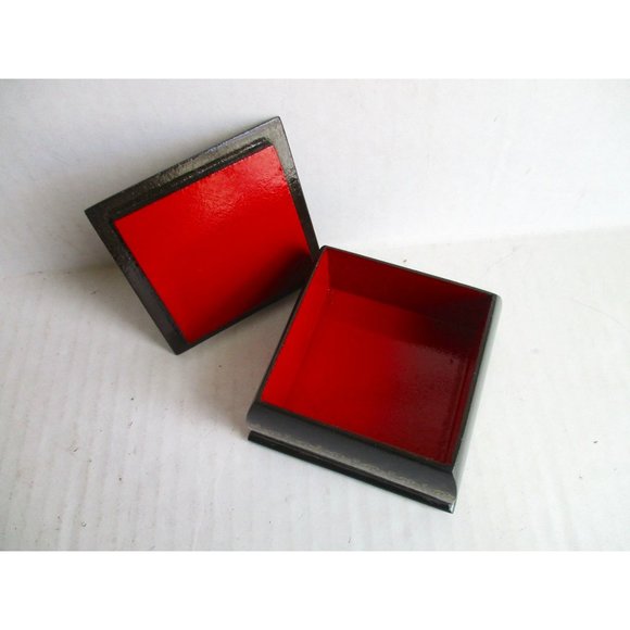 *Vintage Russian Lacquer Box Handpainted and Signed - Picture 3 of 4